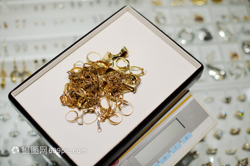 室内珠宝店 从创意到璀璨——小生意中的珠宝首饰零售经营指南